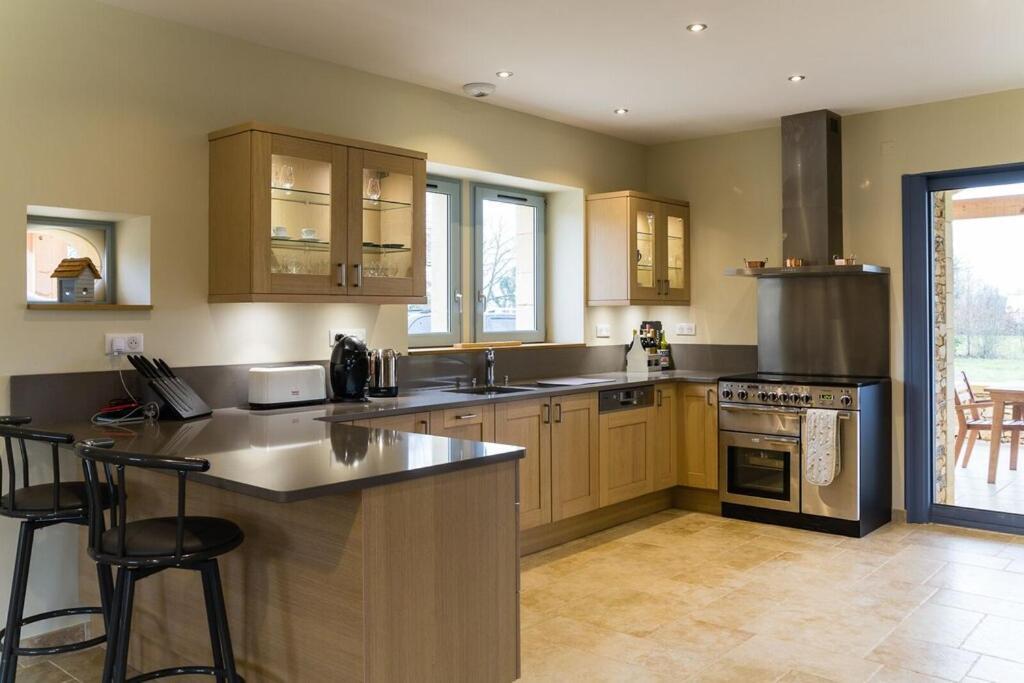 Luxury 3 Bed Home With Heated Swimming Pool Air Con And Boules Pitch Salignac-Eyvigues Экстерьер фото