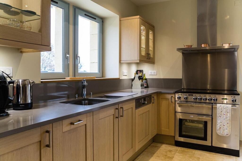 Luxury 3 Bed Home With Heated Swimming Pool Air Con And Boules Pitch Salignac-Eyvigues Экстерьер фото